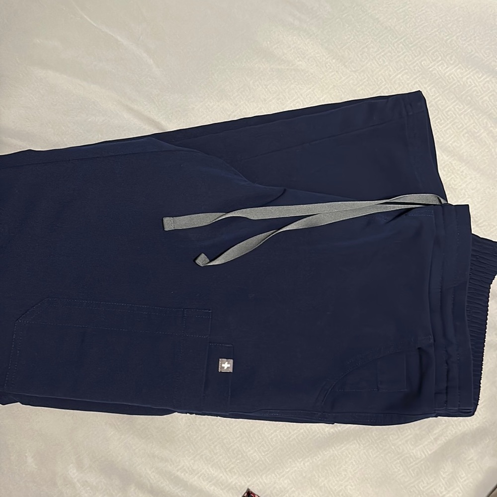 FIGS Womens blue scrub set